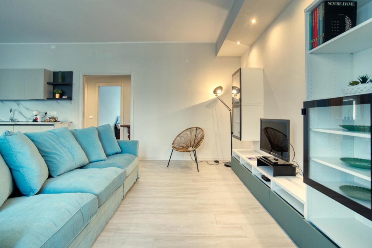 CaseOspitali - CASA JANAS - super trilocale in zona prestigiosa a Milano Esterno foto