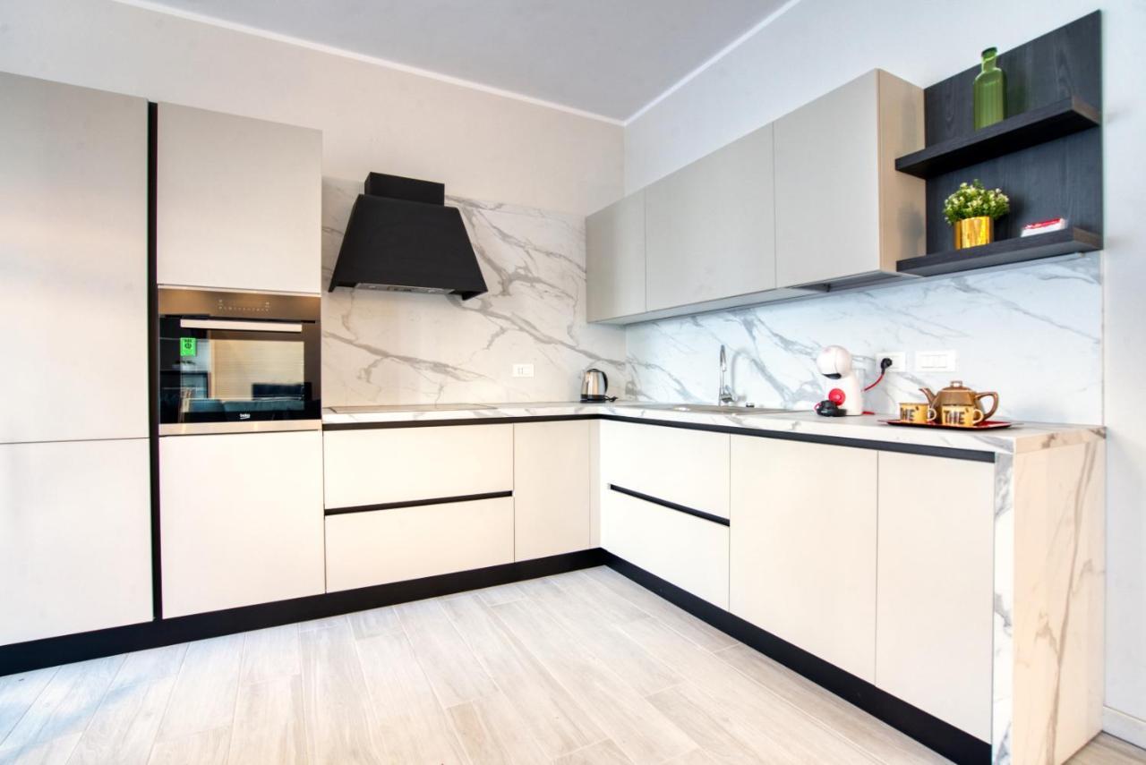 CaseOspitali - CASA JANAS - super trilocale in zona prestigiosa a Milano Esterno foto