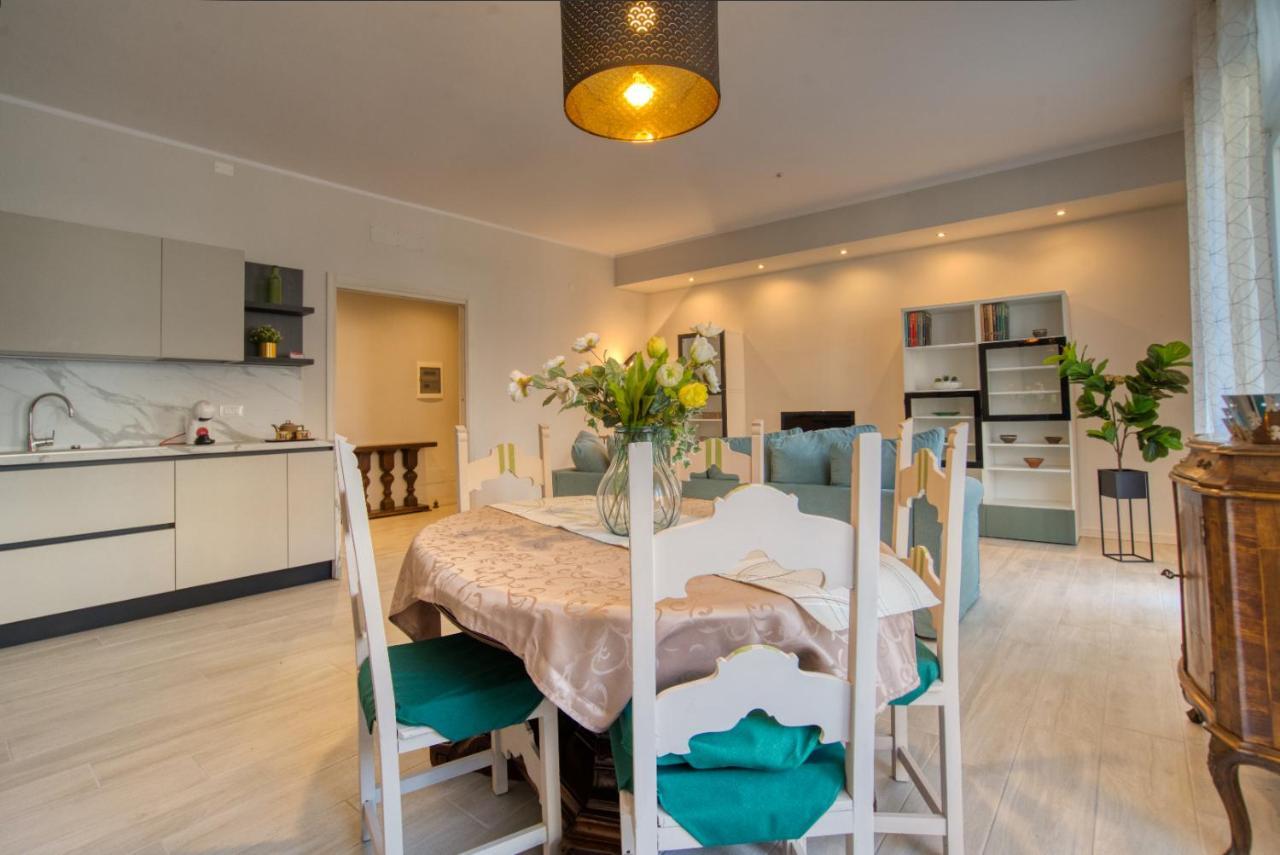 CaseOspitali - CASA JANAS - super trilocale in zona prestigiosa a Milano Esterno foto