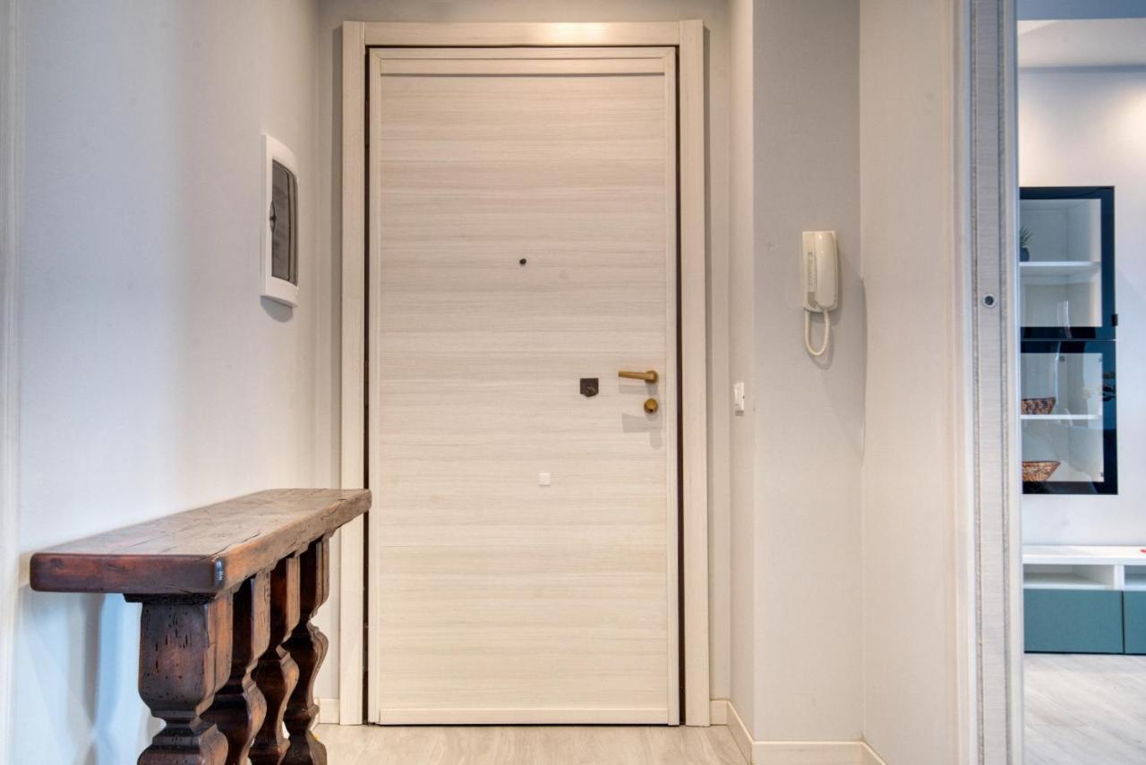CaseOspitali - CASA JANAS - super trilocale in zona prestigiosa a Milano Esterno foto