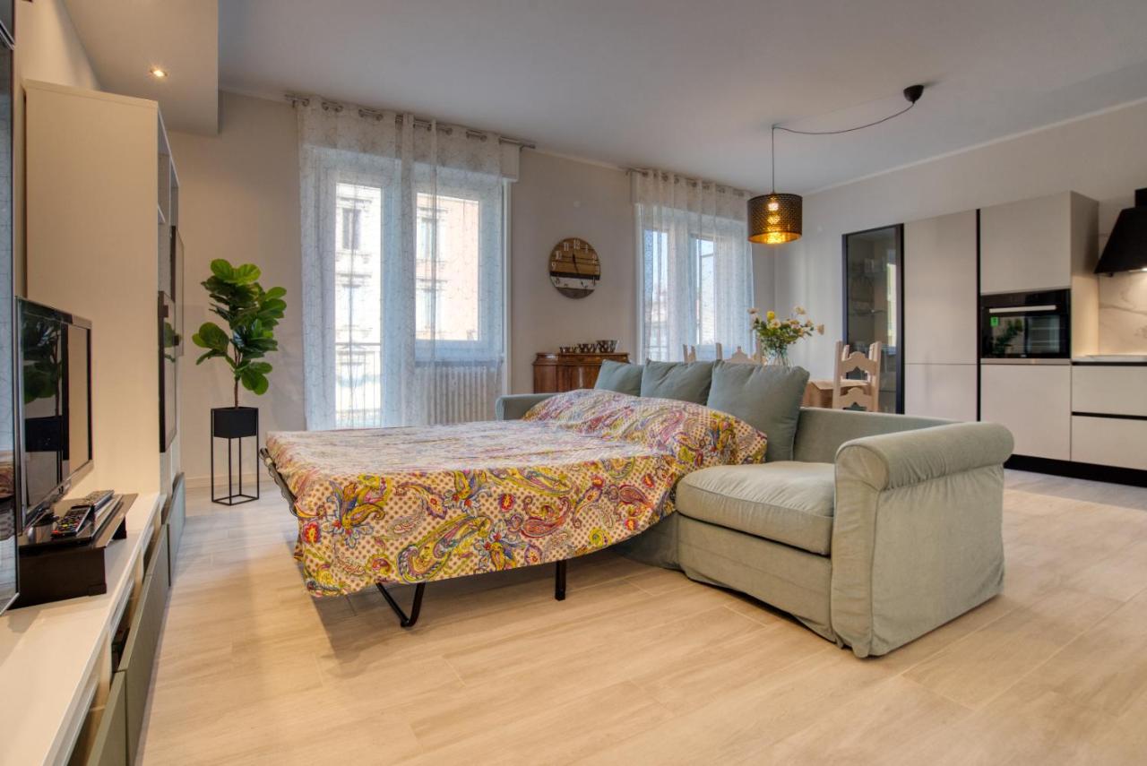 CaseOspitali - CASA JANAS - super trilocale in zona prestigiosa a Milano Esterno foto